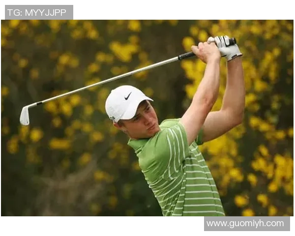 足球明星挥杆技巧解析助你提升球场表现与挥杆风格